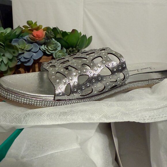 Lauren Lorraine "Byanka" (M110), Women's Sandal, Silver, Size 11 - Picture 1 of 6